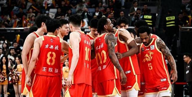 疯狂英钞:22.56亿欧砸出的“第一联赛”基础,持续花钱维持第一